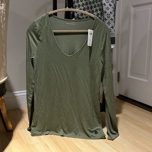 Abercrombie and fetch army green small women’s long sleeve casual shirt.